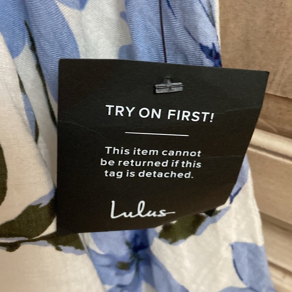 Lulu’s dress sz XS blue white floral racer back nwt - Picture 3 of 11